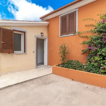 Casa Angus Badesi